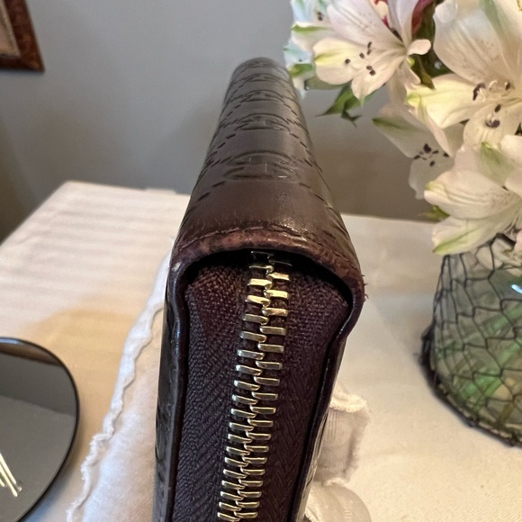 GUCCI Guccissima Chocolate Brown Long Zippy Zip Around Wallet | EUC - Picture 4 of 9